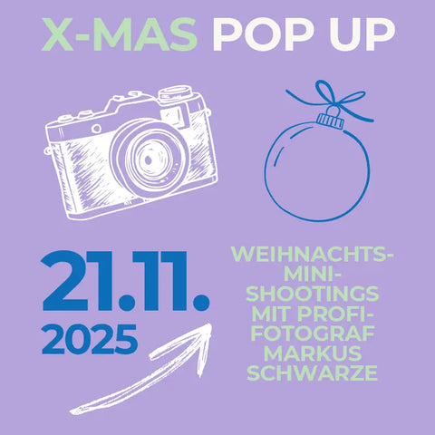 Illustrierte Kamera und Ornament auf lila Hintergrund mit Text: 21.11.2025 // X-Mas-Fotoshooting von Tüdelband Winsen, Weihnachts-Mini-Shootings mit Profi-Fotograf Markus Schwarze, digitale Galerie, weißer Pfeil zum Datum.