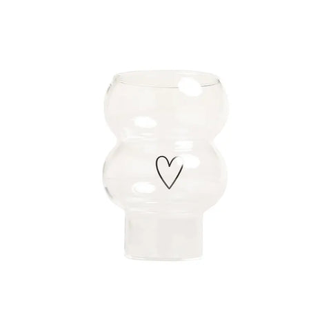 Das Eulenschnitt Double Bubble Glas "Herz" hat ein klares, geschwungenes Design mit einem schlichten schwarzen Herz auf der Vorderseite - ein stilvolles Geschenk für jeden Anlass.