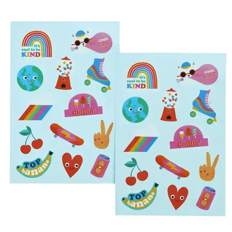 Zwei Bögen abwaschbare Tattoos - Top Banana von Rex London, mit Regenbögen, Rollschuhen, Herzen & mehr; ideal als Kindertattoos oder für Partytüten. Lustige Designs und fröhliche Sprüche wie "Be cool to be kind" inklusive!.